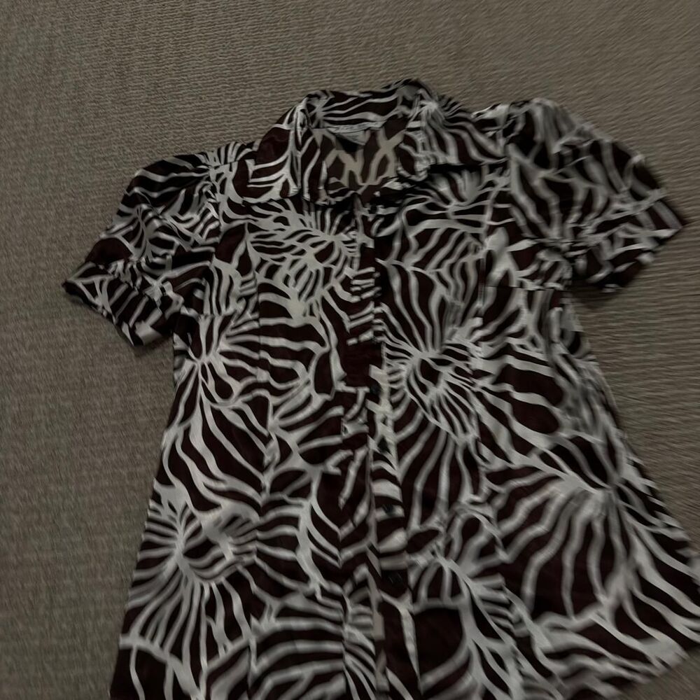 vintage pattern button down top - Picture 2 of 4